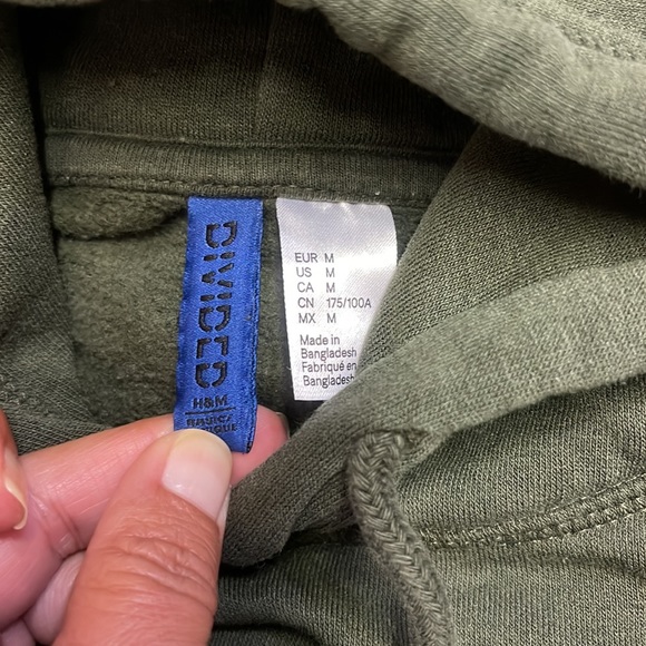 Bundle Medium Hoodies (2) Forest Green & Black - Picture 2 of 3